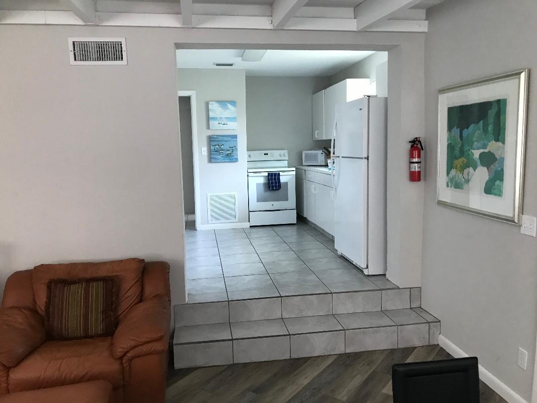 621 NE 3rd Avenue Unit: Back