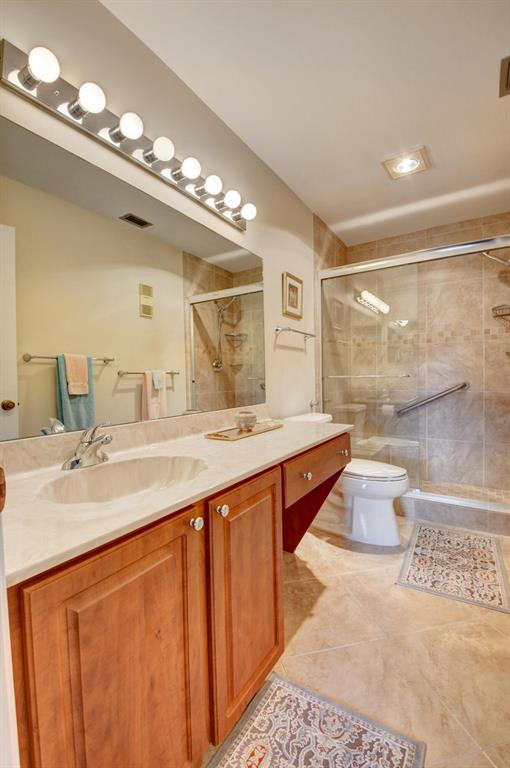 10812 Lake Palm Lane Unit: 201