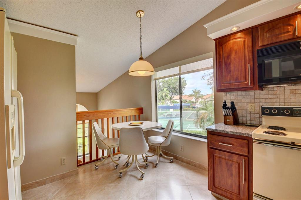 10812 Lake Palm Lane Unit: 201