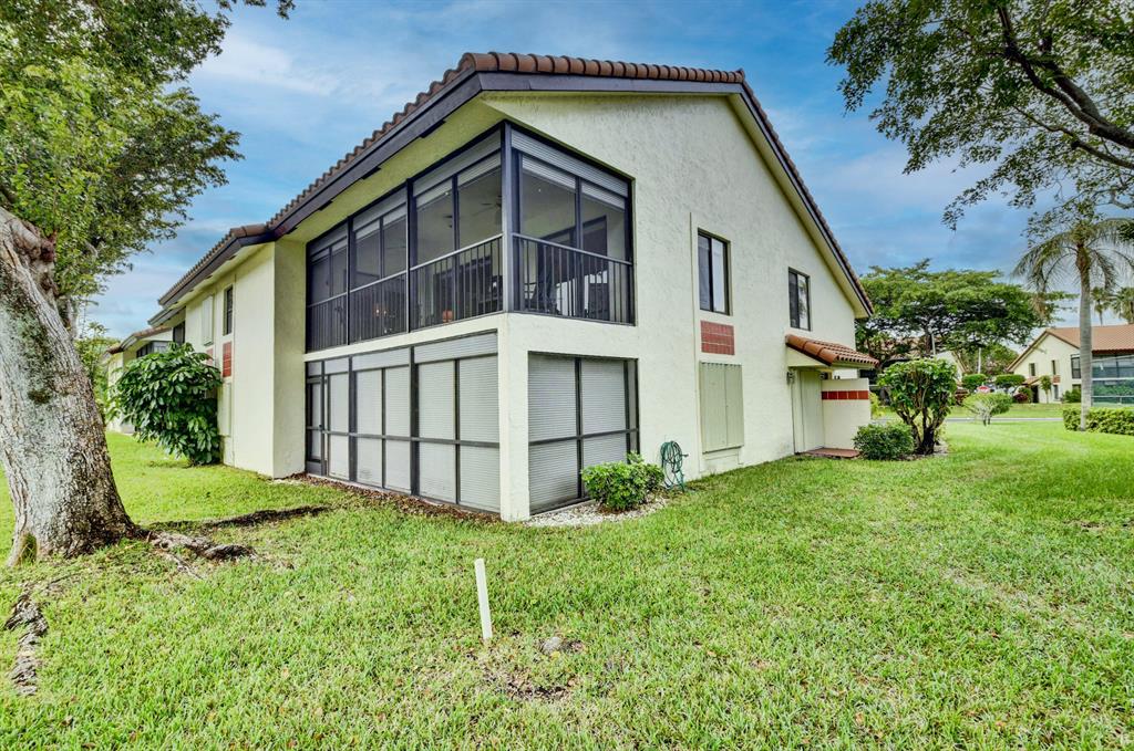 10812 Lake Palm Lane Unit: 201