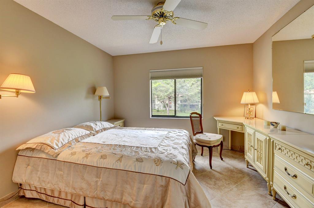 10812 Lake Palm Lane Unit: 201