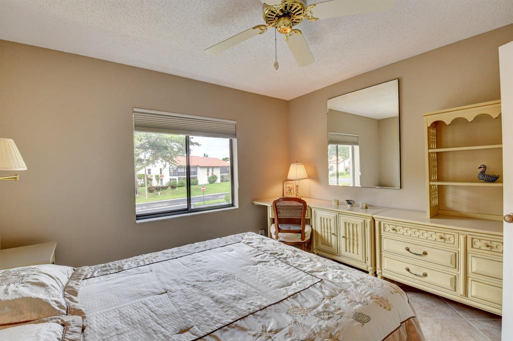 10812 Lake Palm Lane Unit: 201