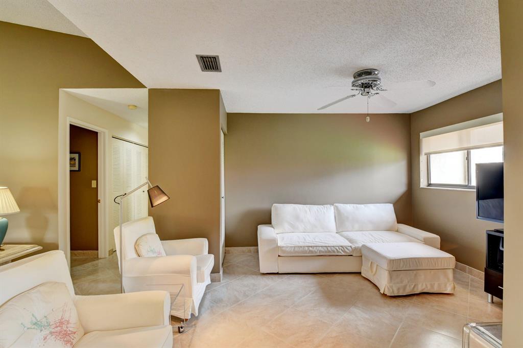 10812 Lake Palm Lane Unit: 201