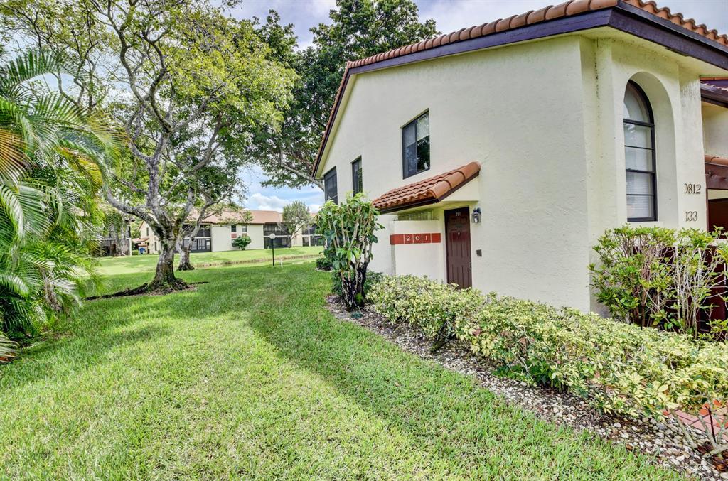 10812 Lake Palm Lane Unit: 201