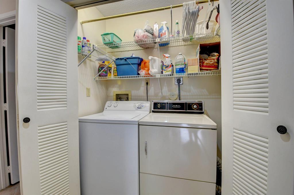 10812 Lake Palm Lane Unit: 201