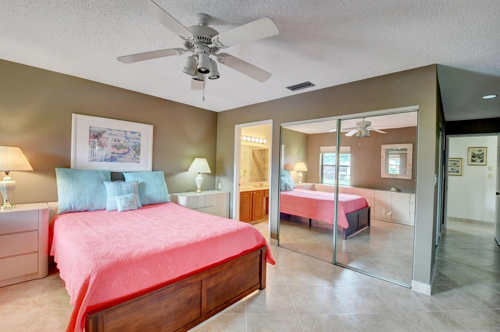10812 Lake Palm Lane Unit: 201