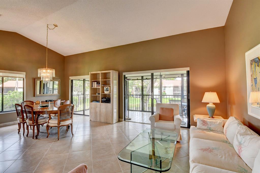 10812 Lake Palm Lane Unit: 201