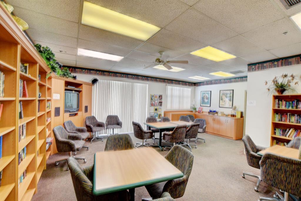 10812 Lake Palm Lane Unit: 201
