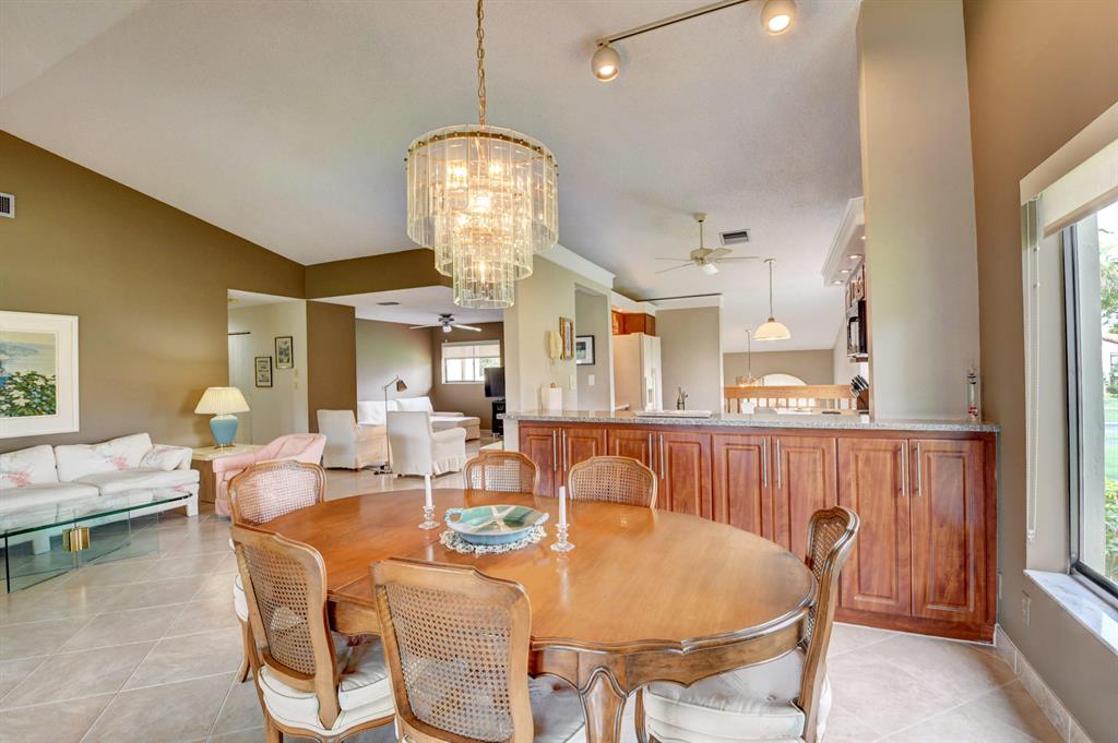 10812 Lake Palm Lane Unit: 201