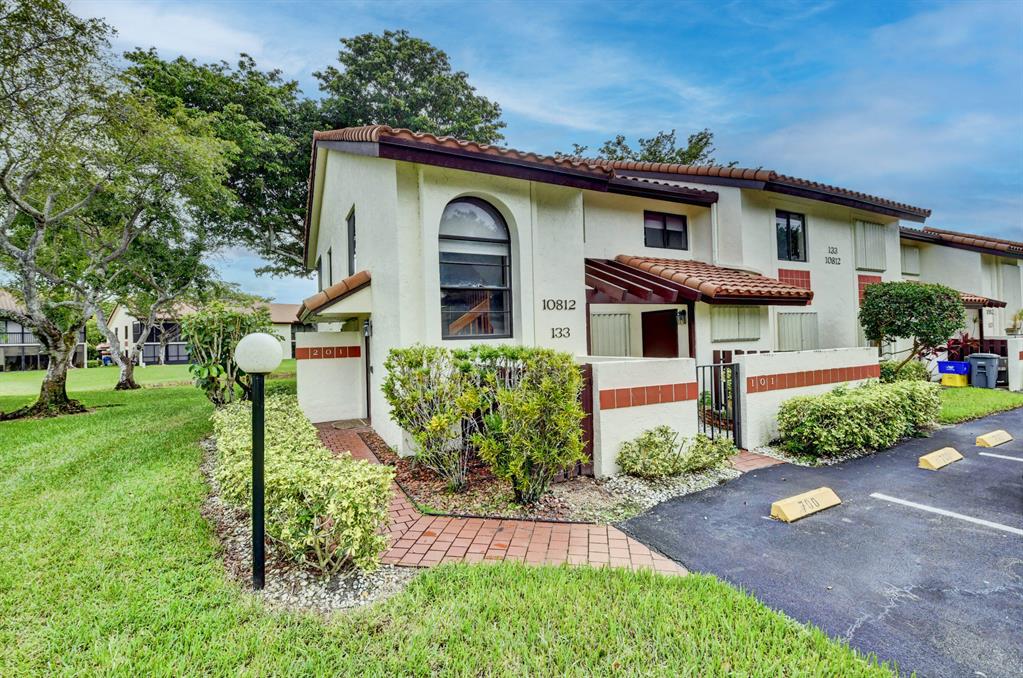 10812 Lake Palm Lane Unit: 201