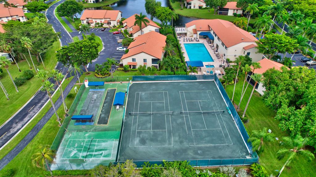 10812 Lake Palm Lane Unit: 201