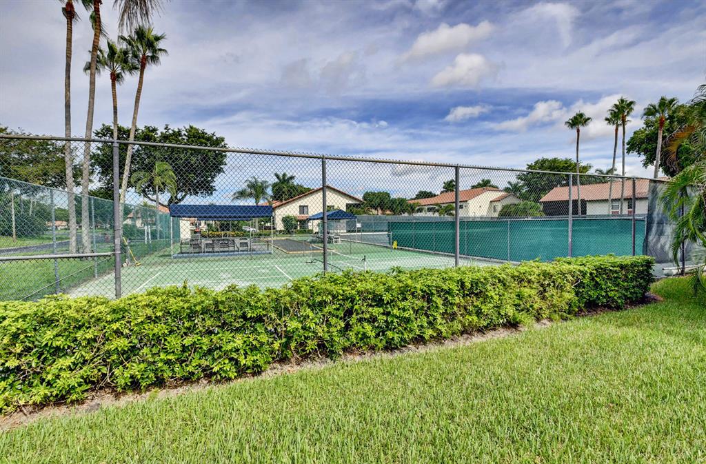 10812 Lake Palm Lane Unit: 201