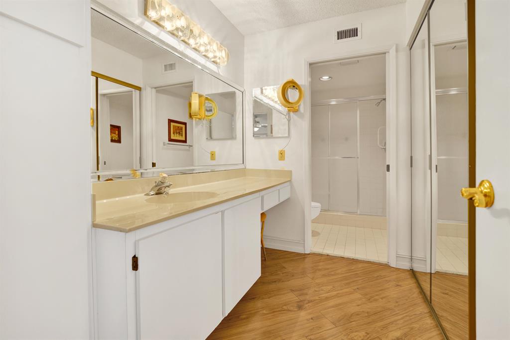 6241 Pointe Regal Circle Unit: 305