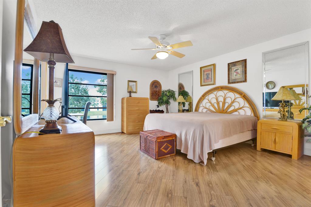 6241 Pointe Regal Circle Unit: 305