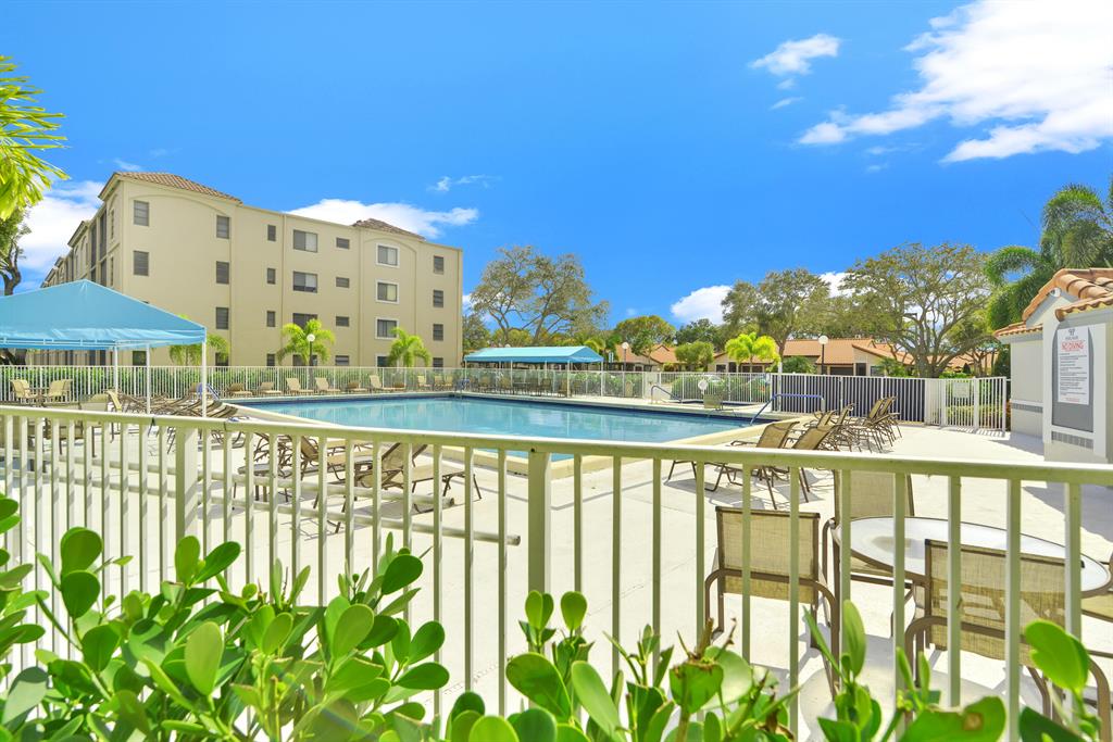 6241 Pointe Regal Circle Unit: 305