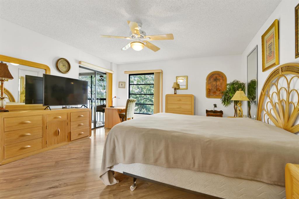 6241 Pointe Regal Circle Unit: 305