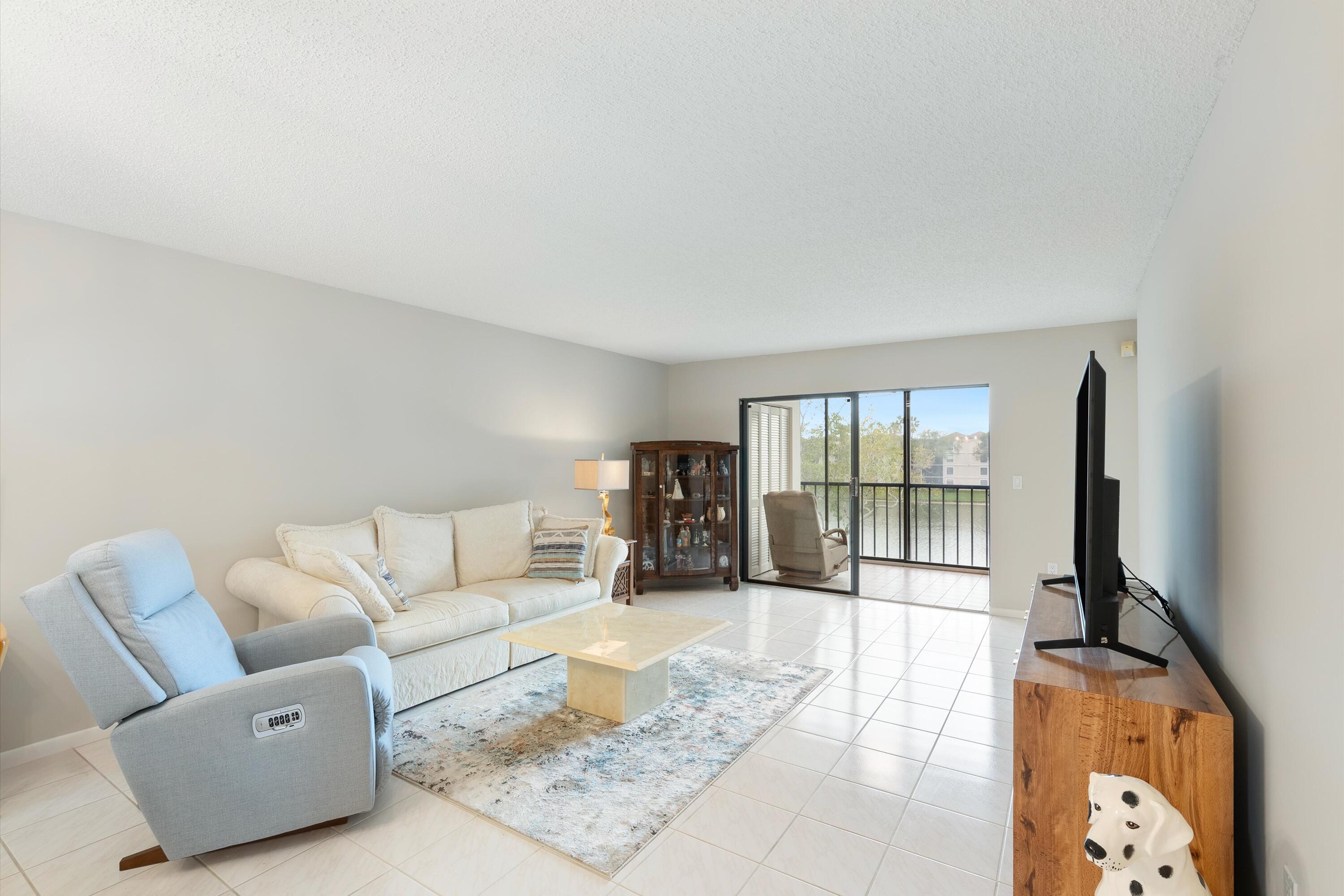 6037 E Pointe Regal Circle E Unit: 310