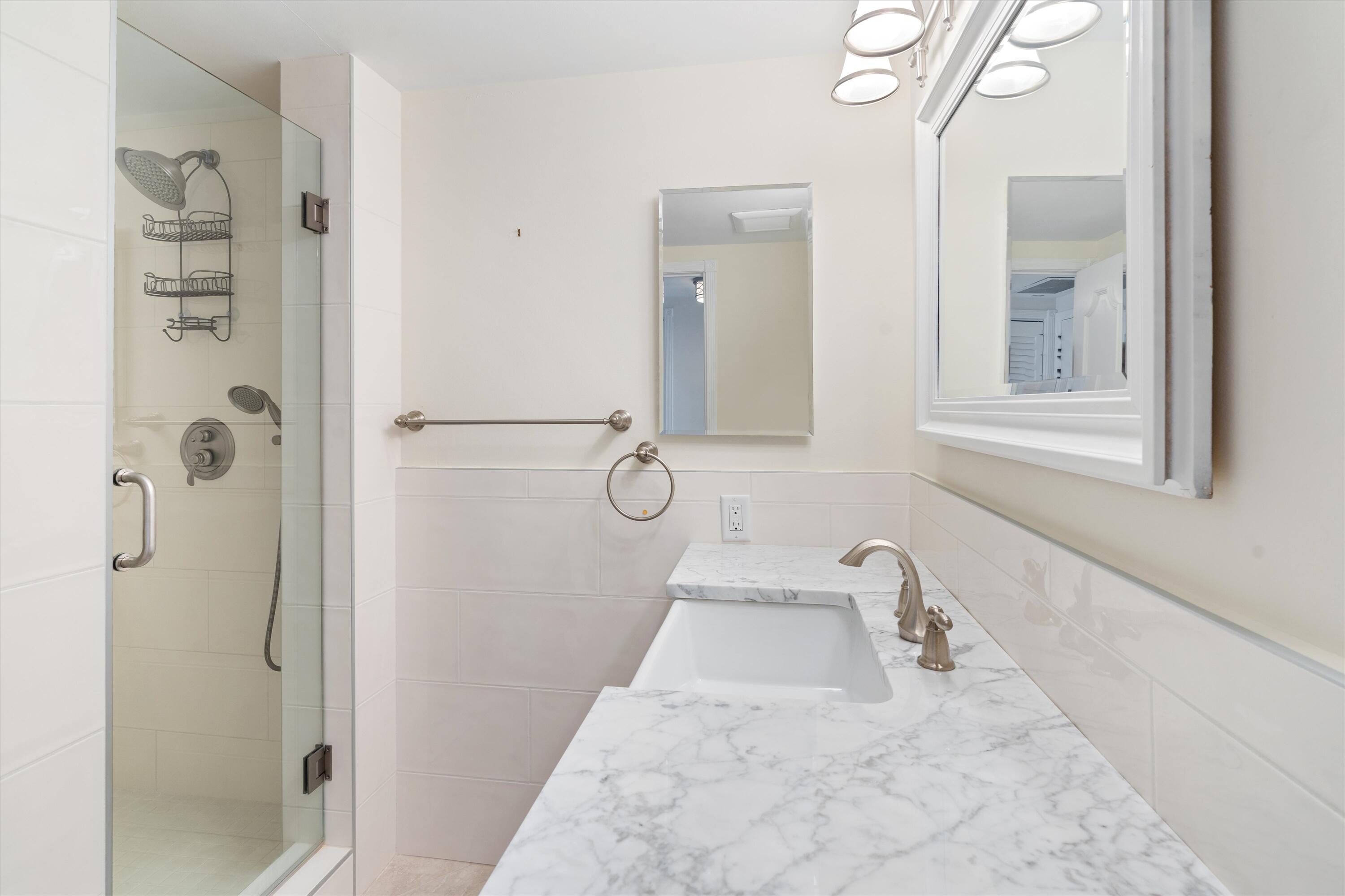 86 Macfarlane Drive Unit: 8h