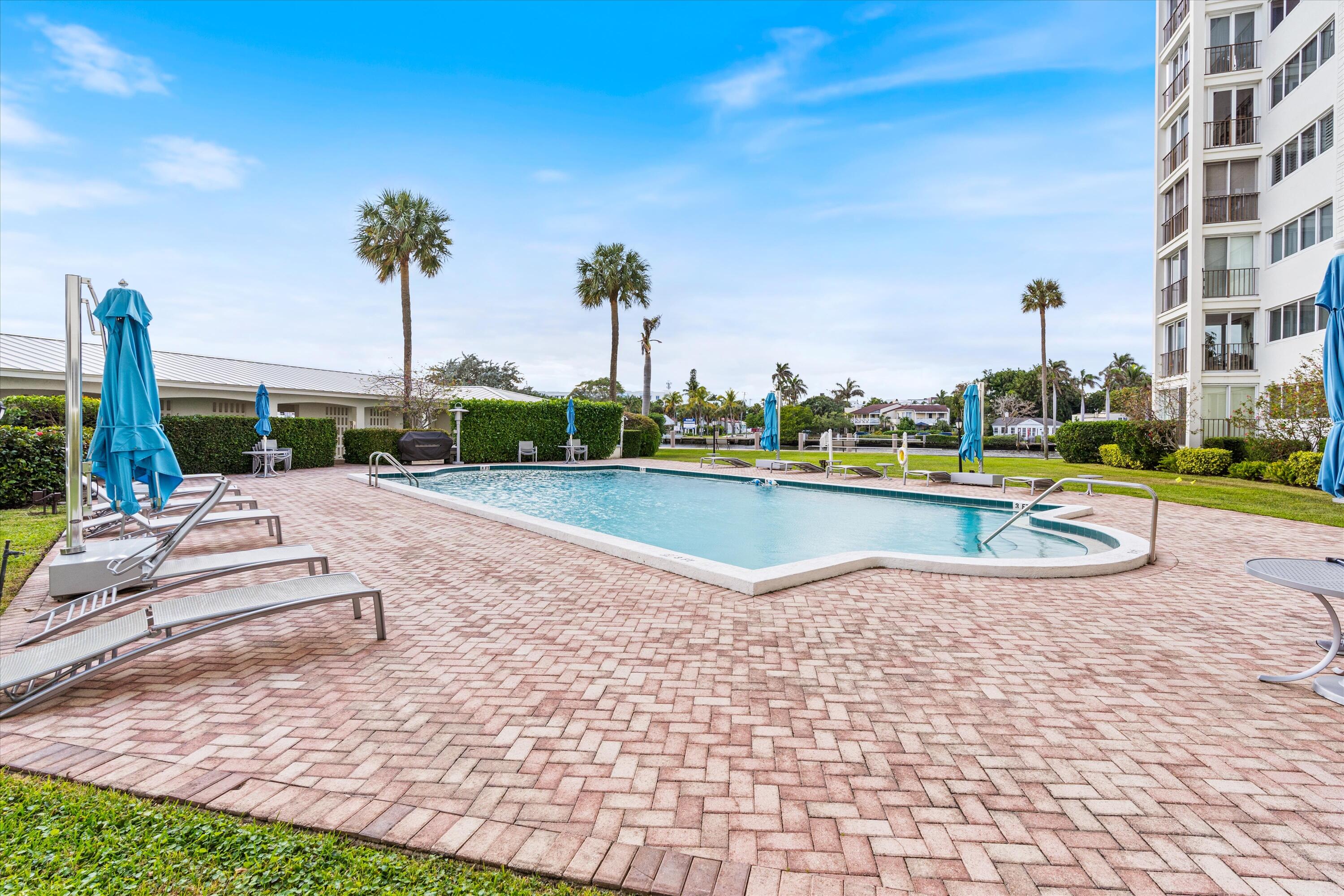 86 Macfarlane Drive Unit: 8h
