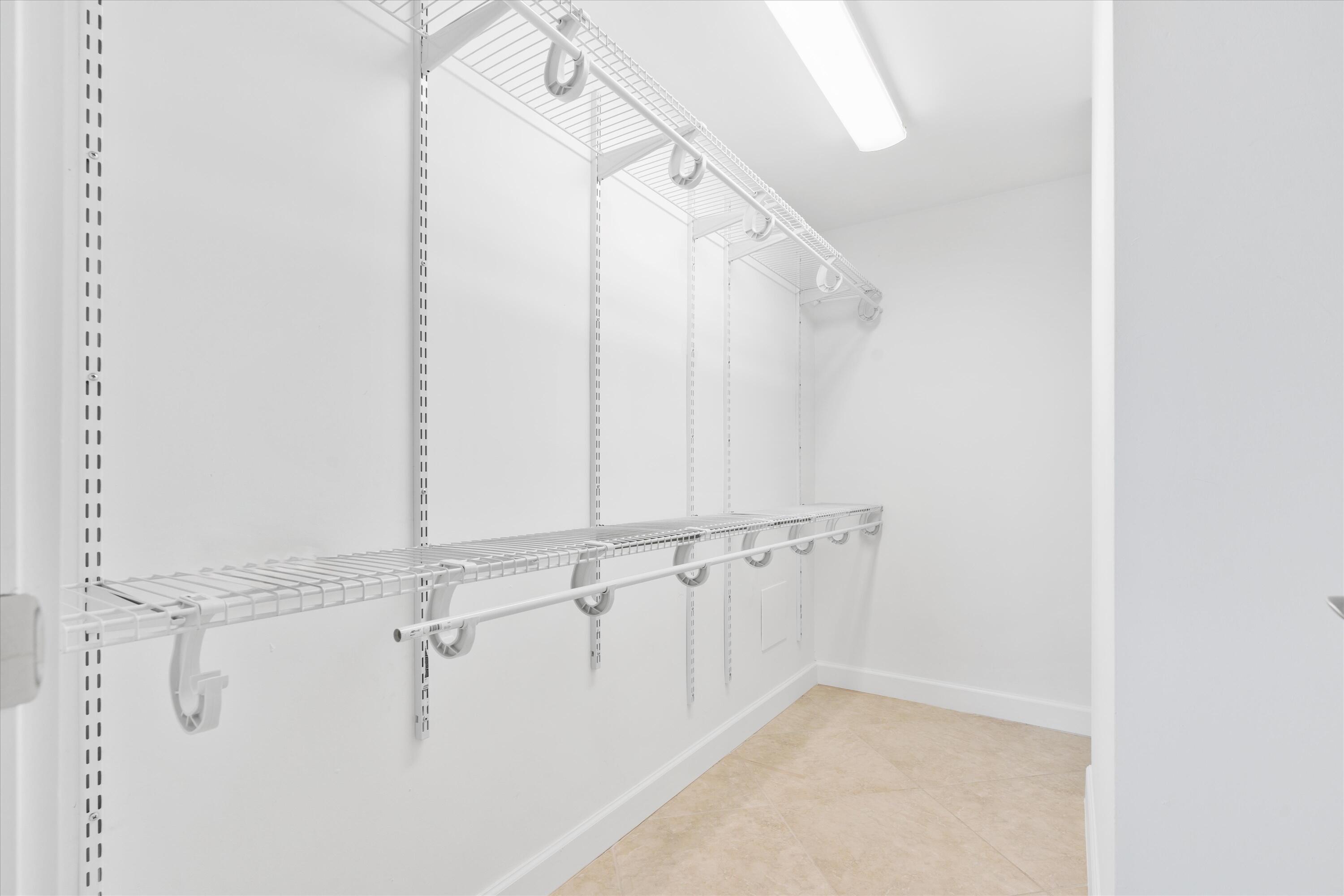 86 Macfarlane Drive Unit: 8h
