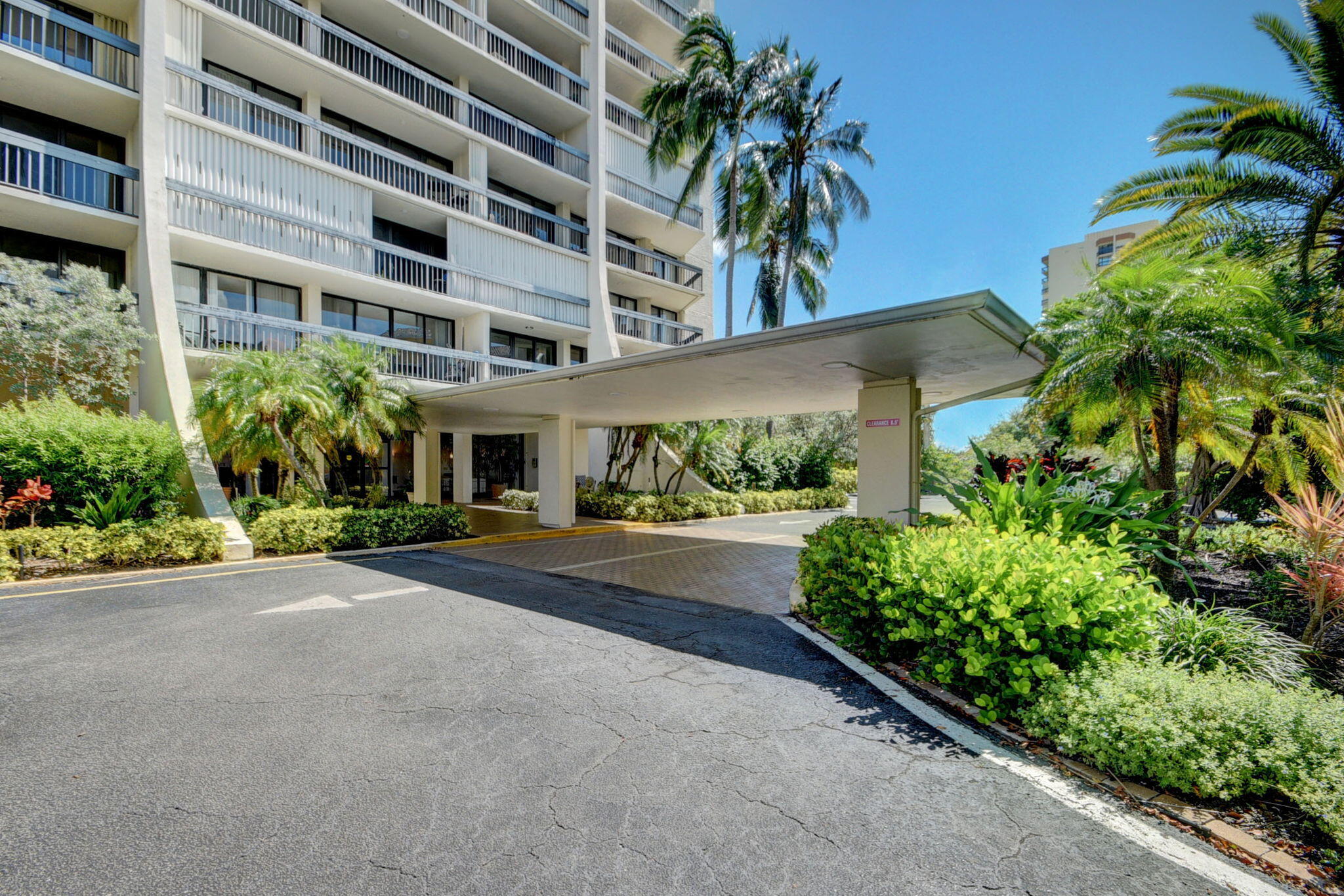 2400 Presidential Way 1903