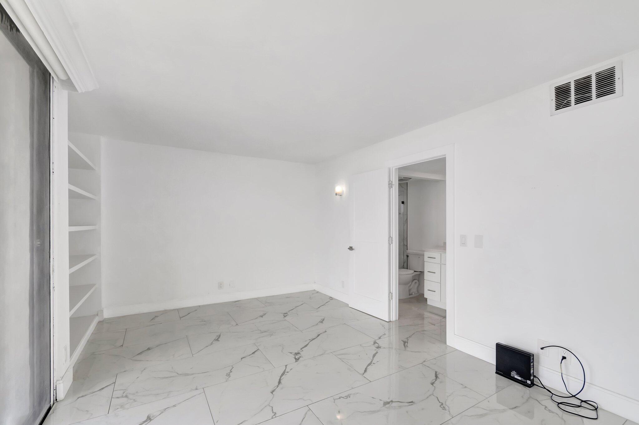 2400 Presidential Way 1903