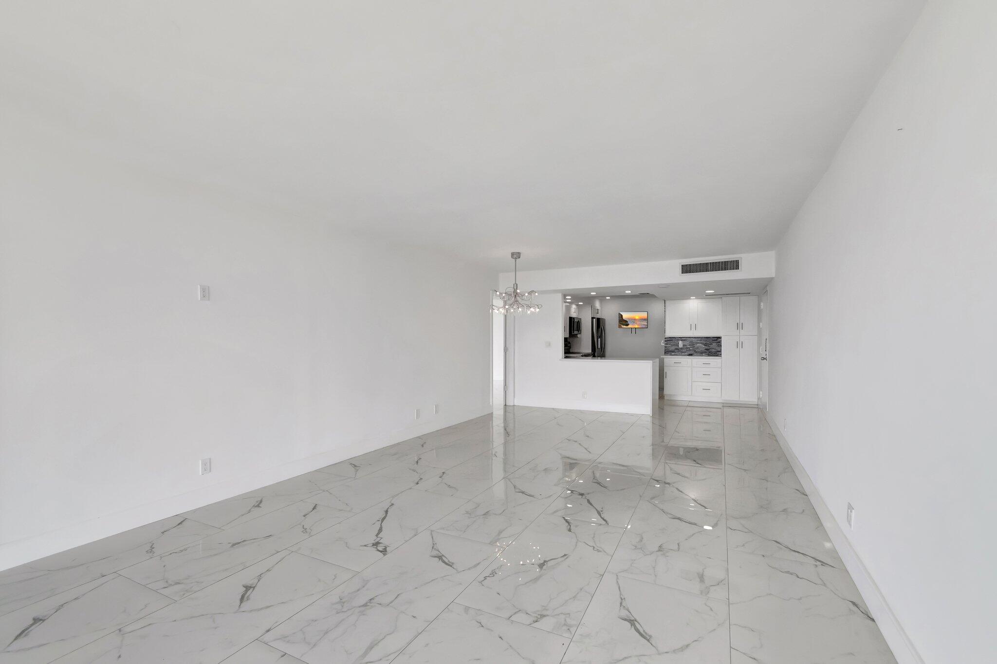 2400 Presidential Way 1903