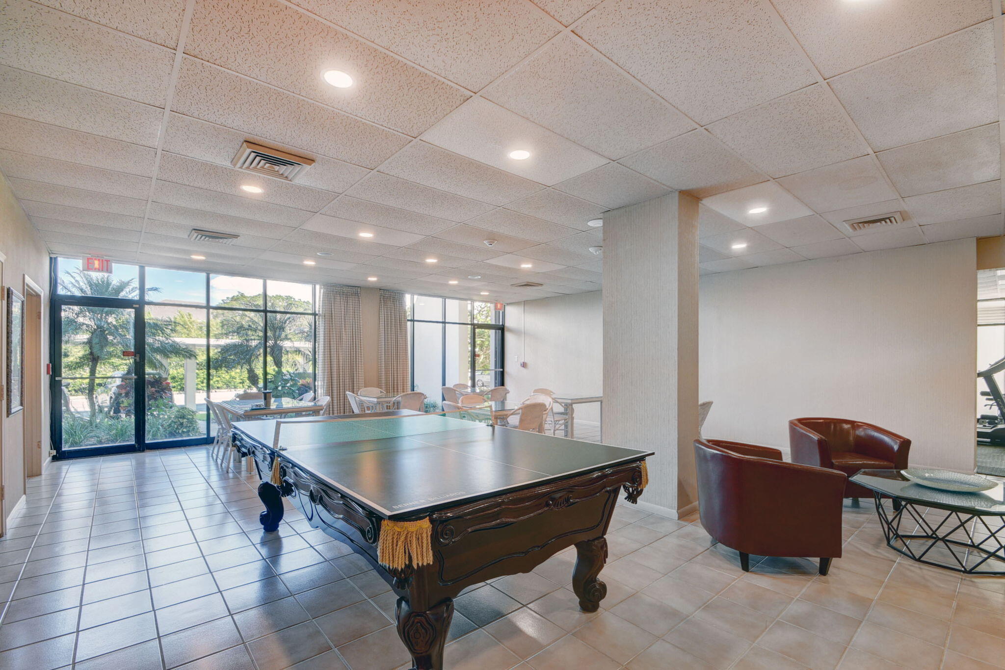 2400 Presidential Way 1903