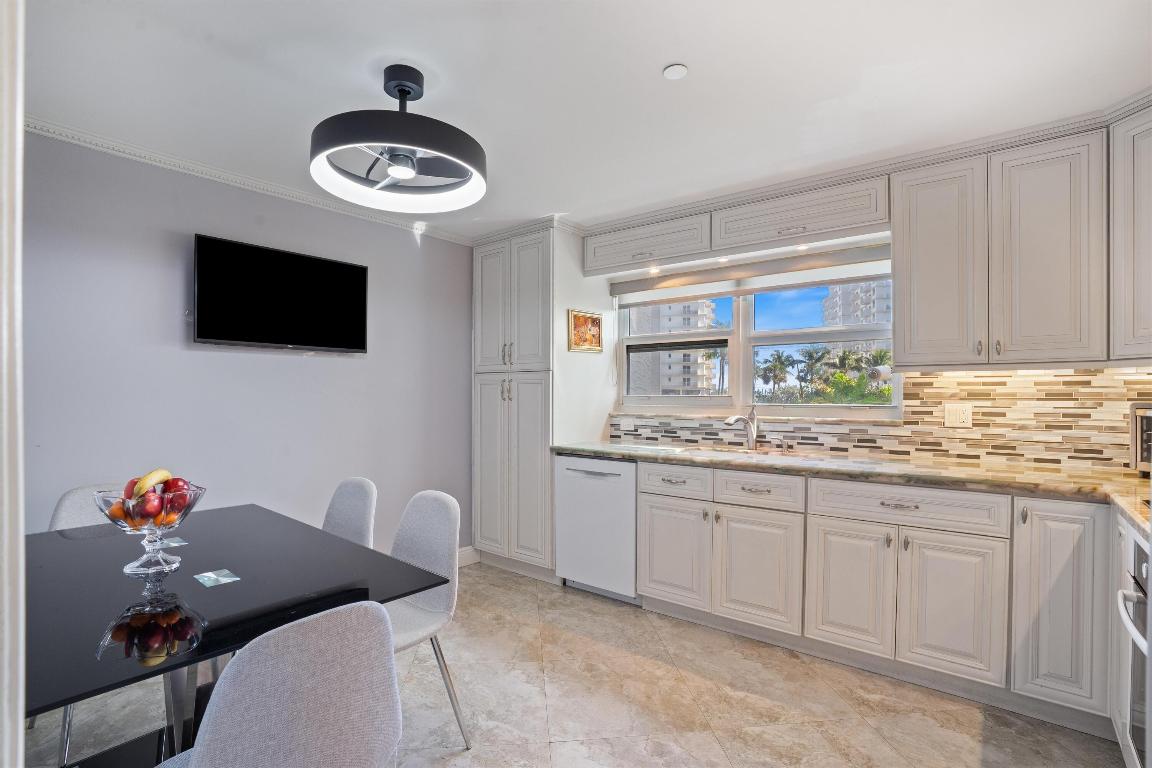 3212 S Ocean Boulevard 208-A, Highland Beach Unit: 208-A