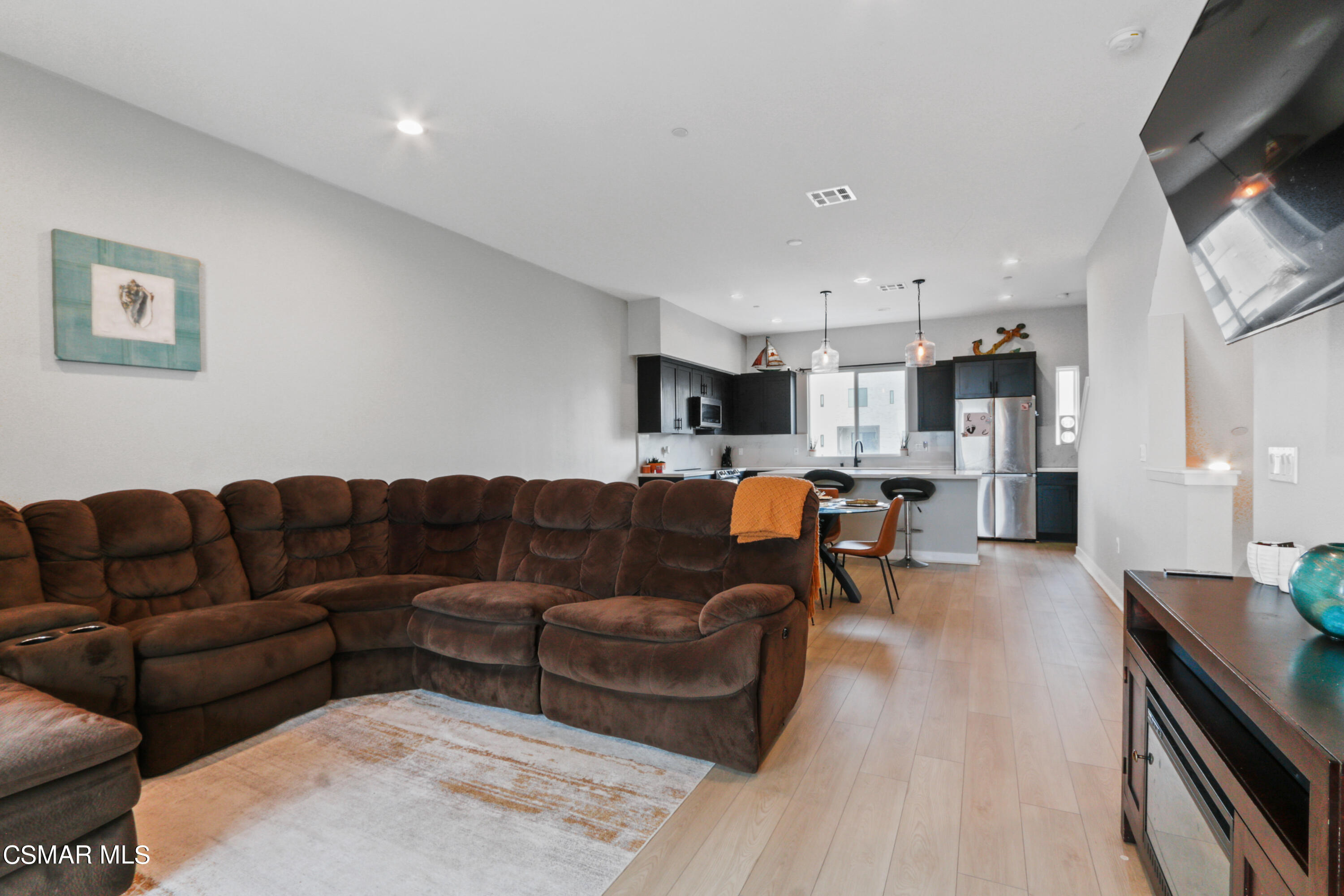 2059 W Rosecrans Avenue