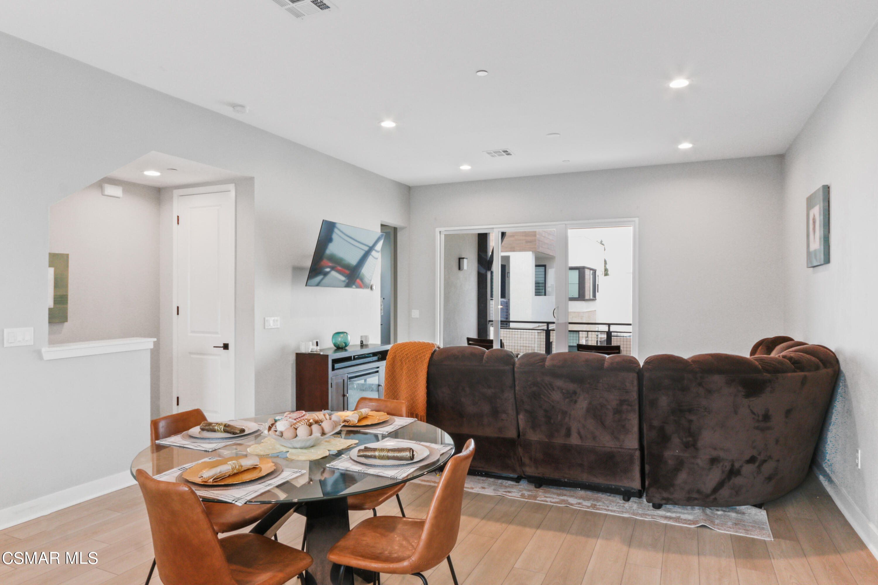 2059 W Rosecrans Avenue