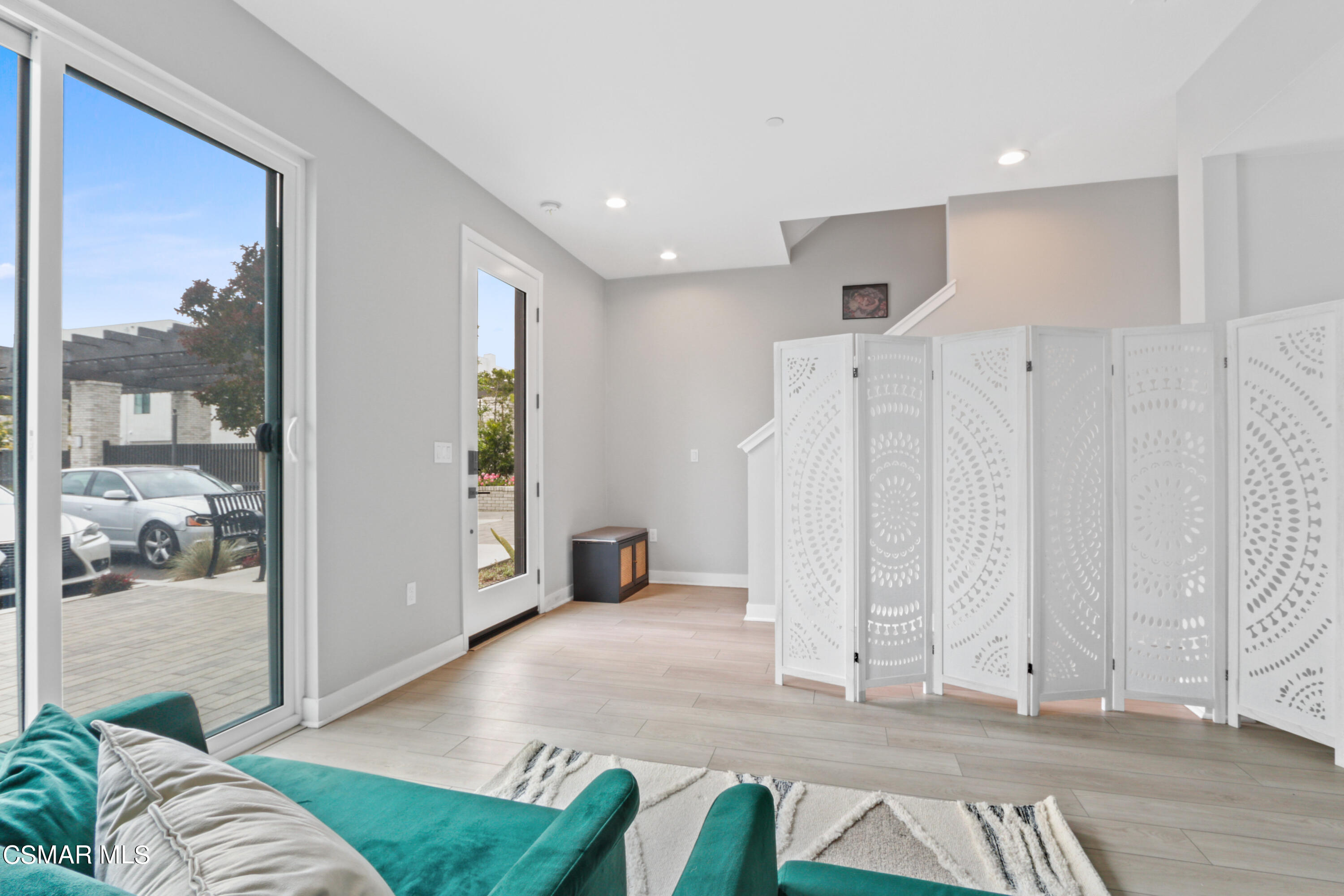 2059 W Rosecrans Avenue