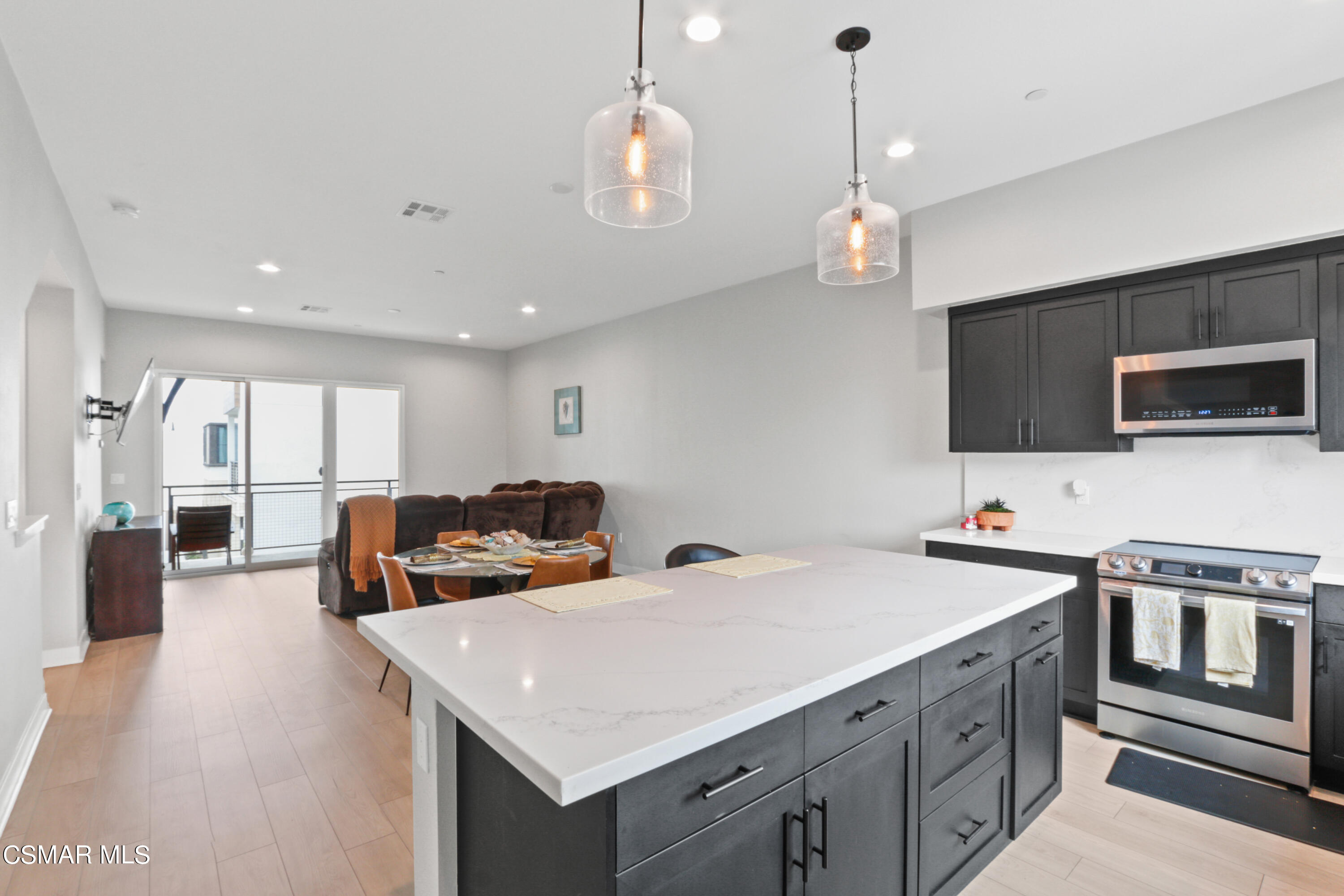 2059 W Rosecrans Avenue