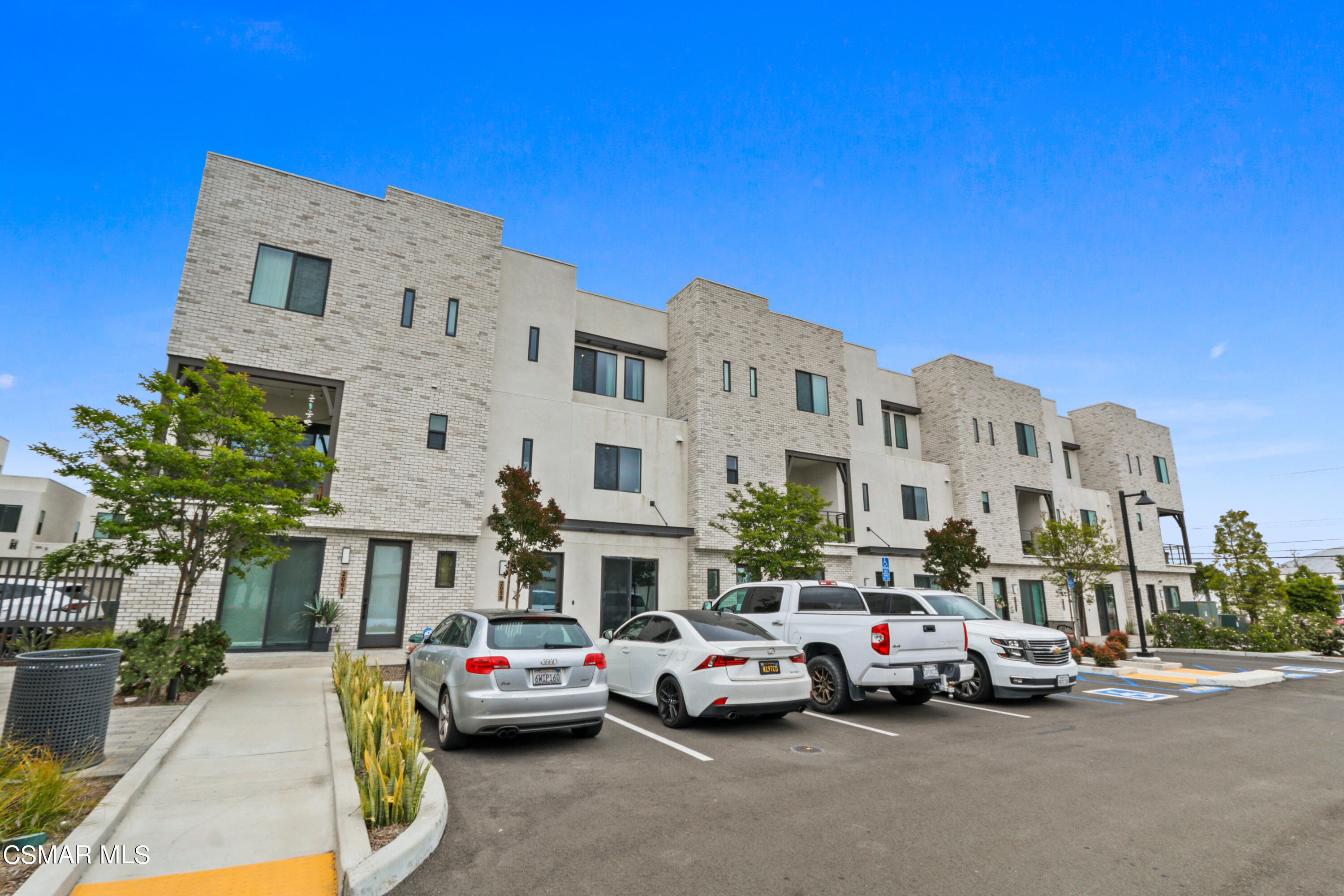 2059 W Rosecrans Avenue