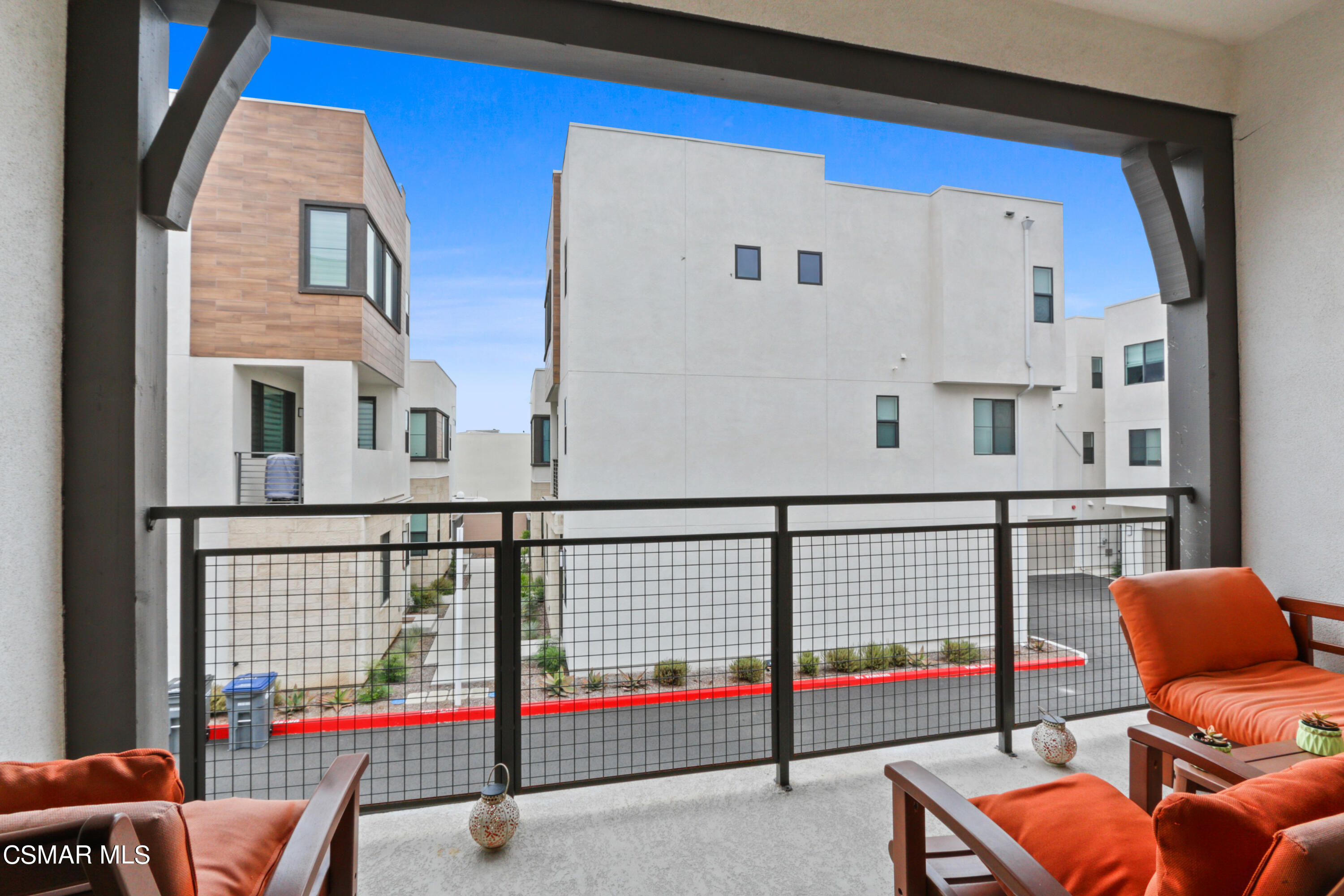 2059 W Rosecrans Avenue