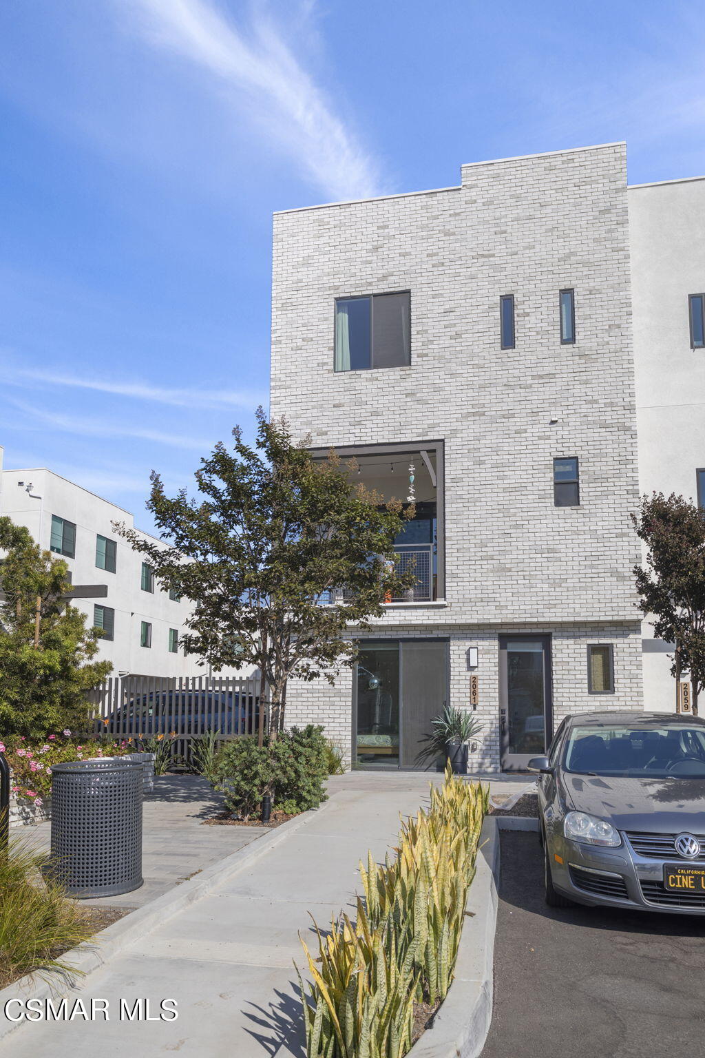 2061 W Rosecrans Avenue