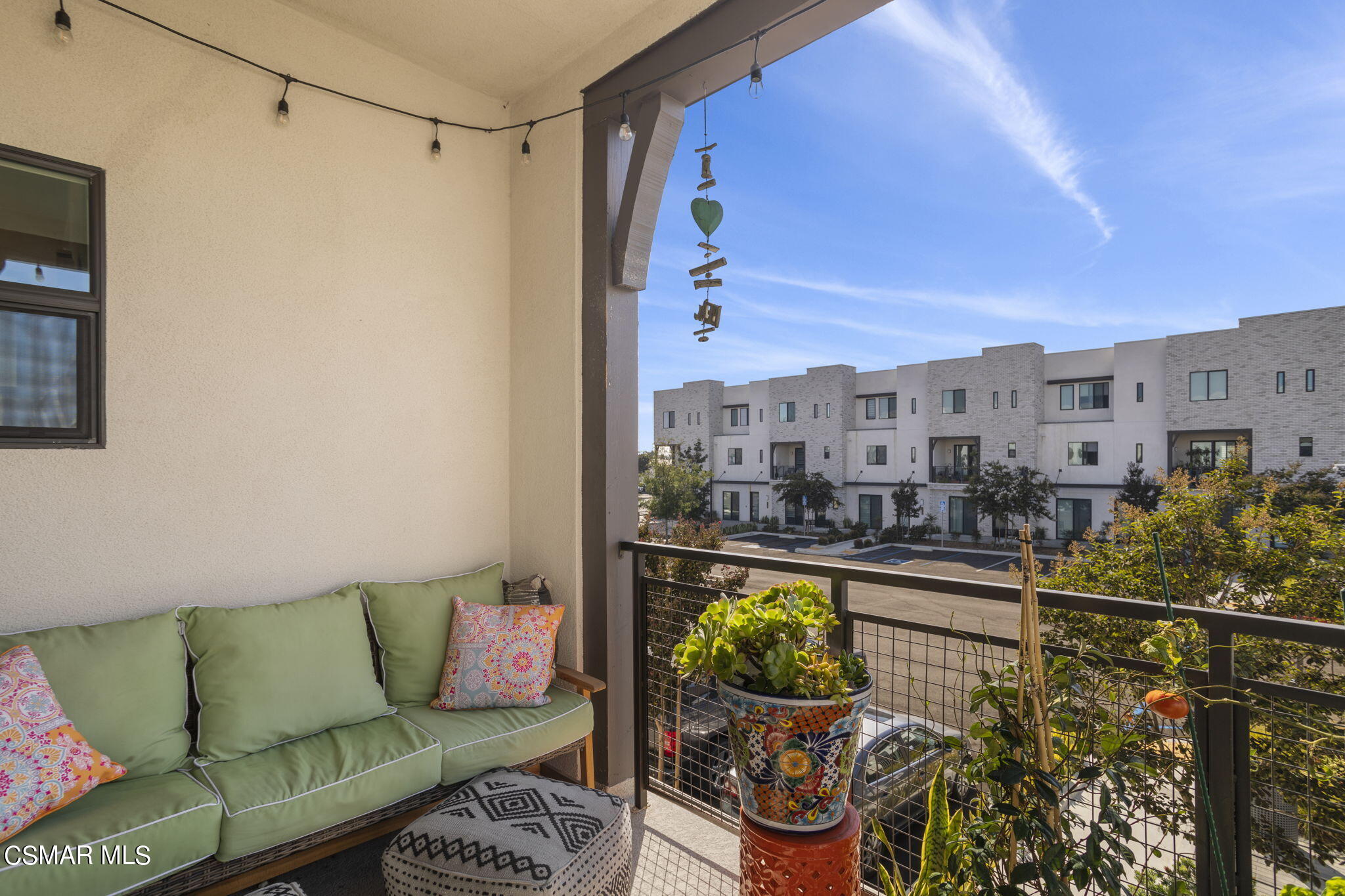 2061 W Rosecrans Avenue