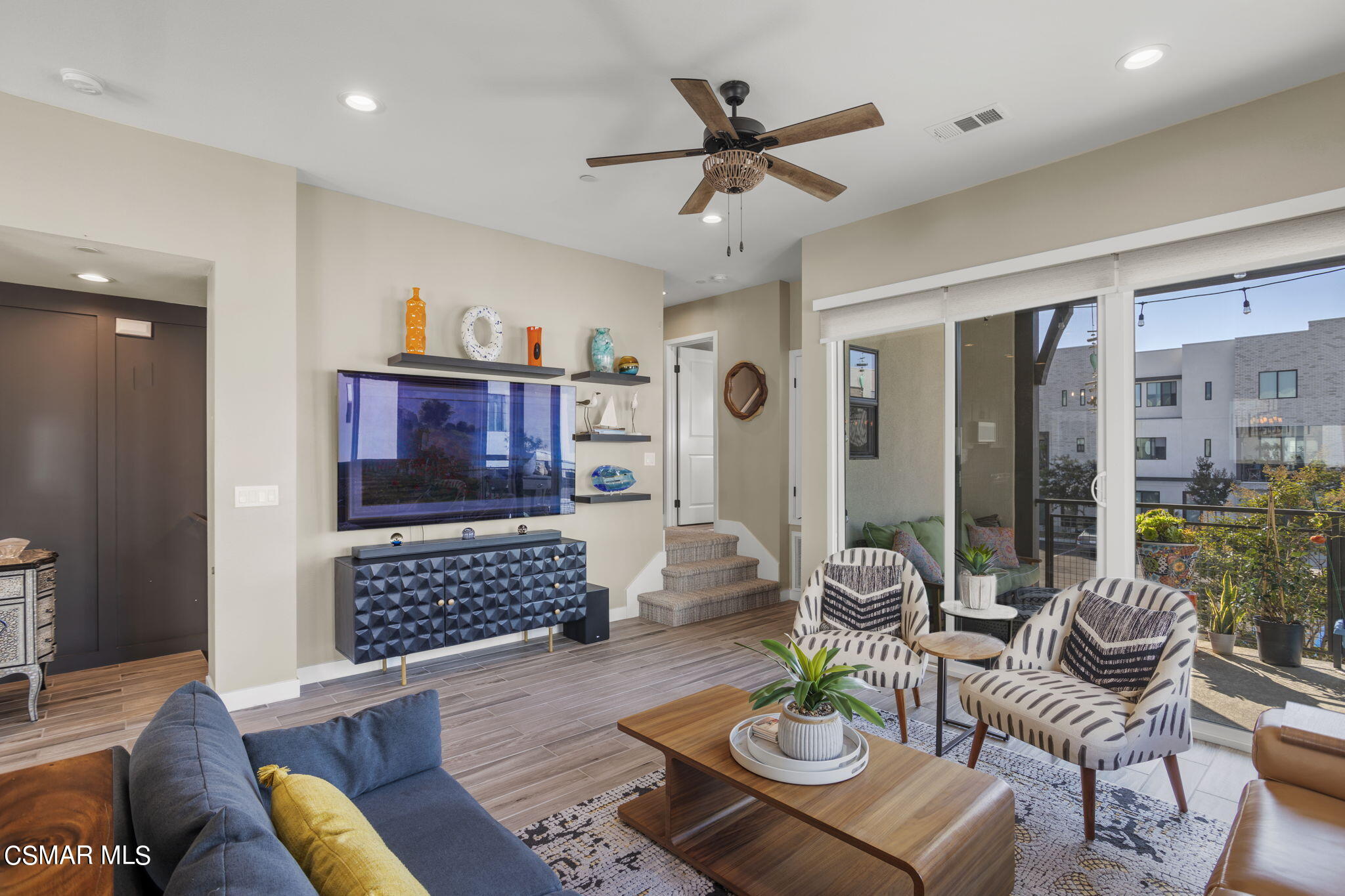 2061 W Rosecrans Avenue