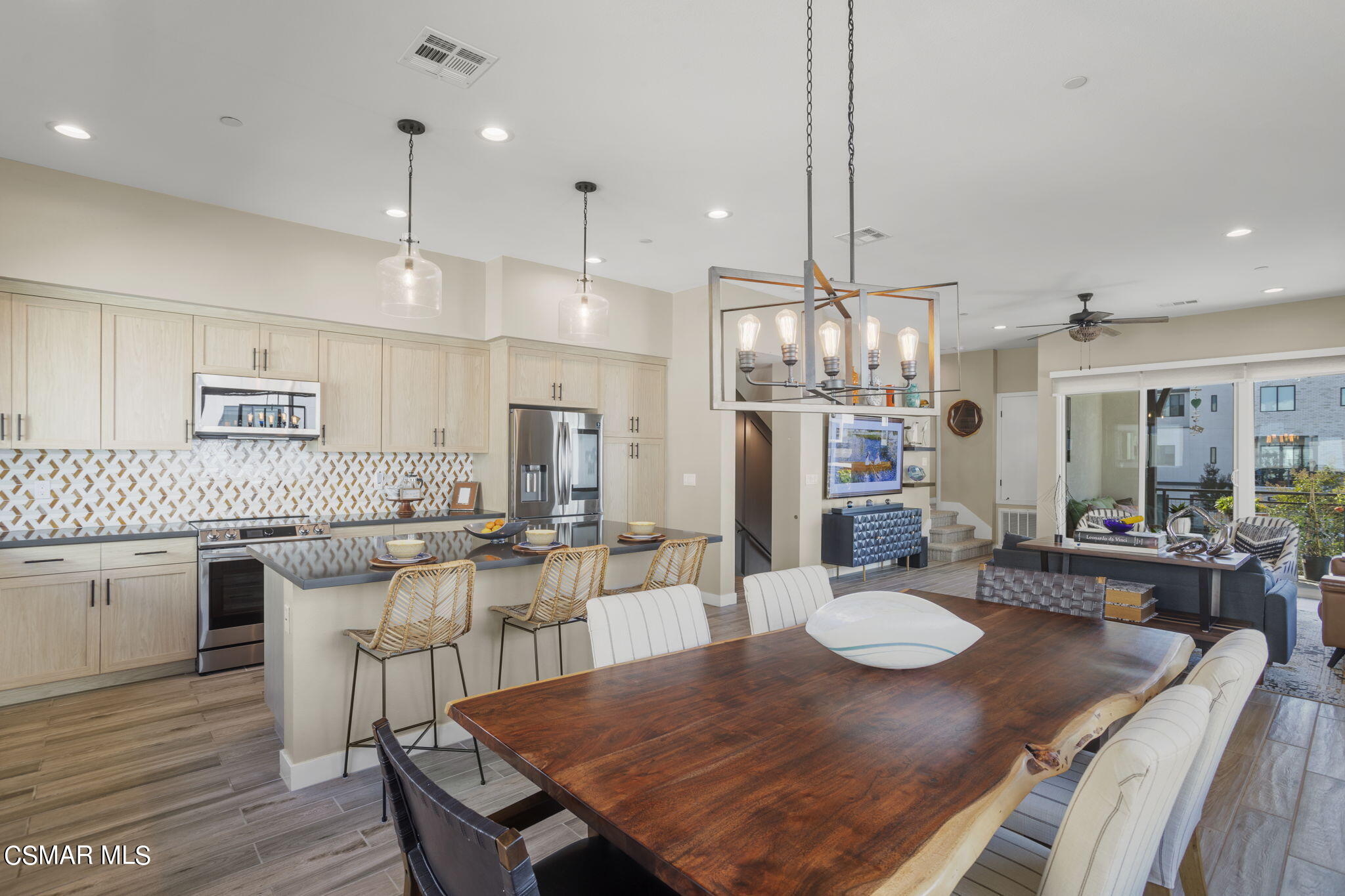 2061 W Rosecrans Avenue