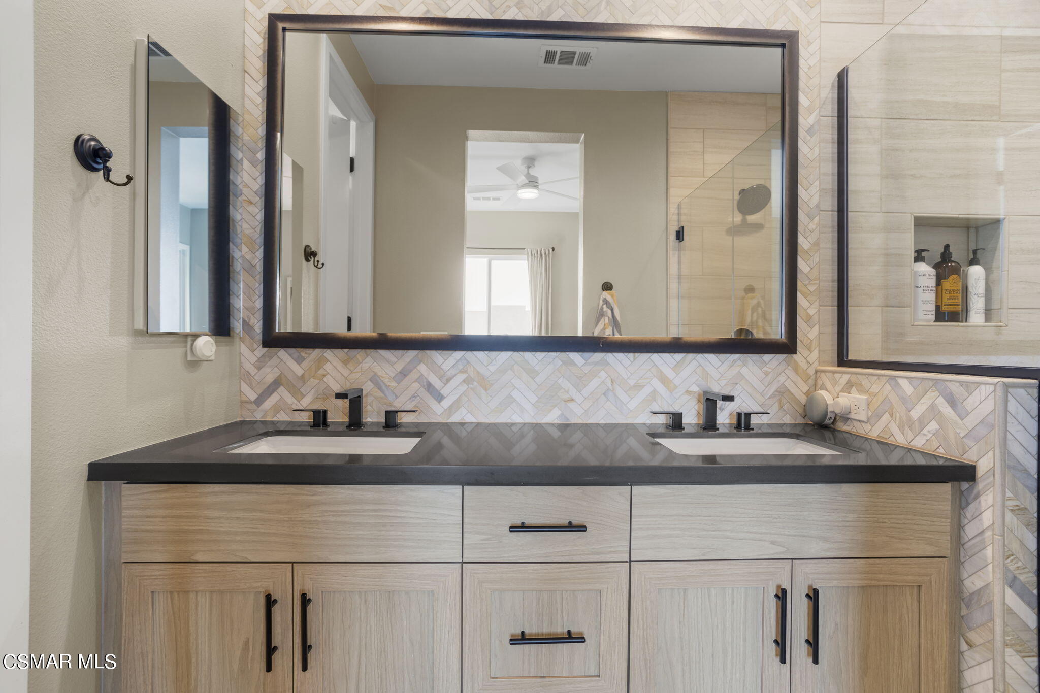 2061 W Rosecrans Avenue