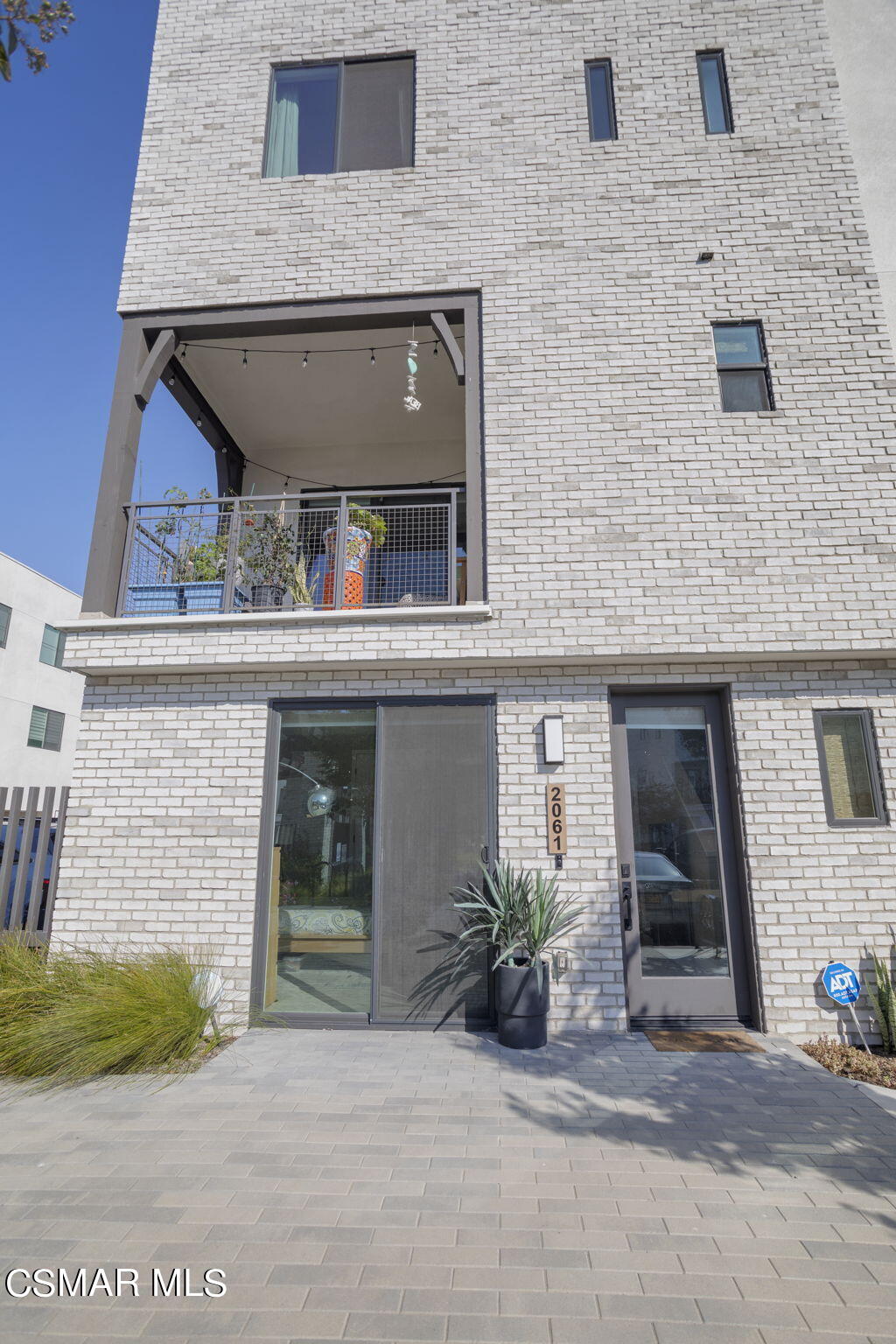 2061 W Rosecrans Avenue