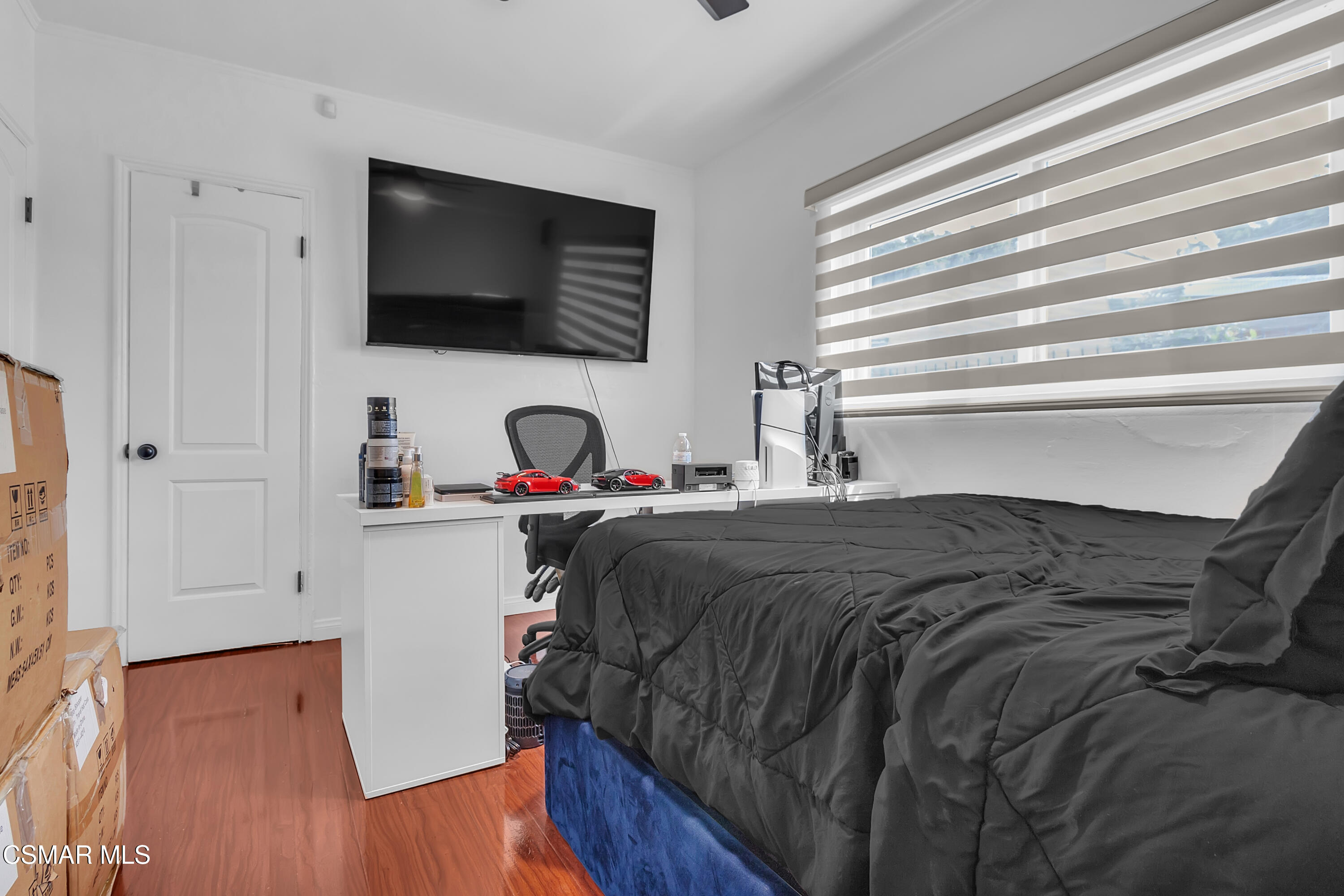 5847 S Wilton Place, 5849