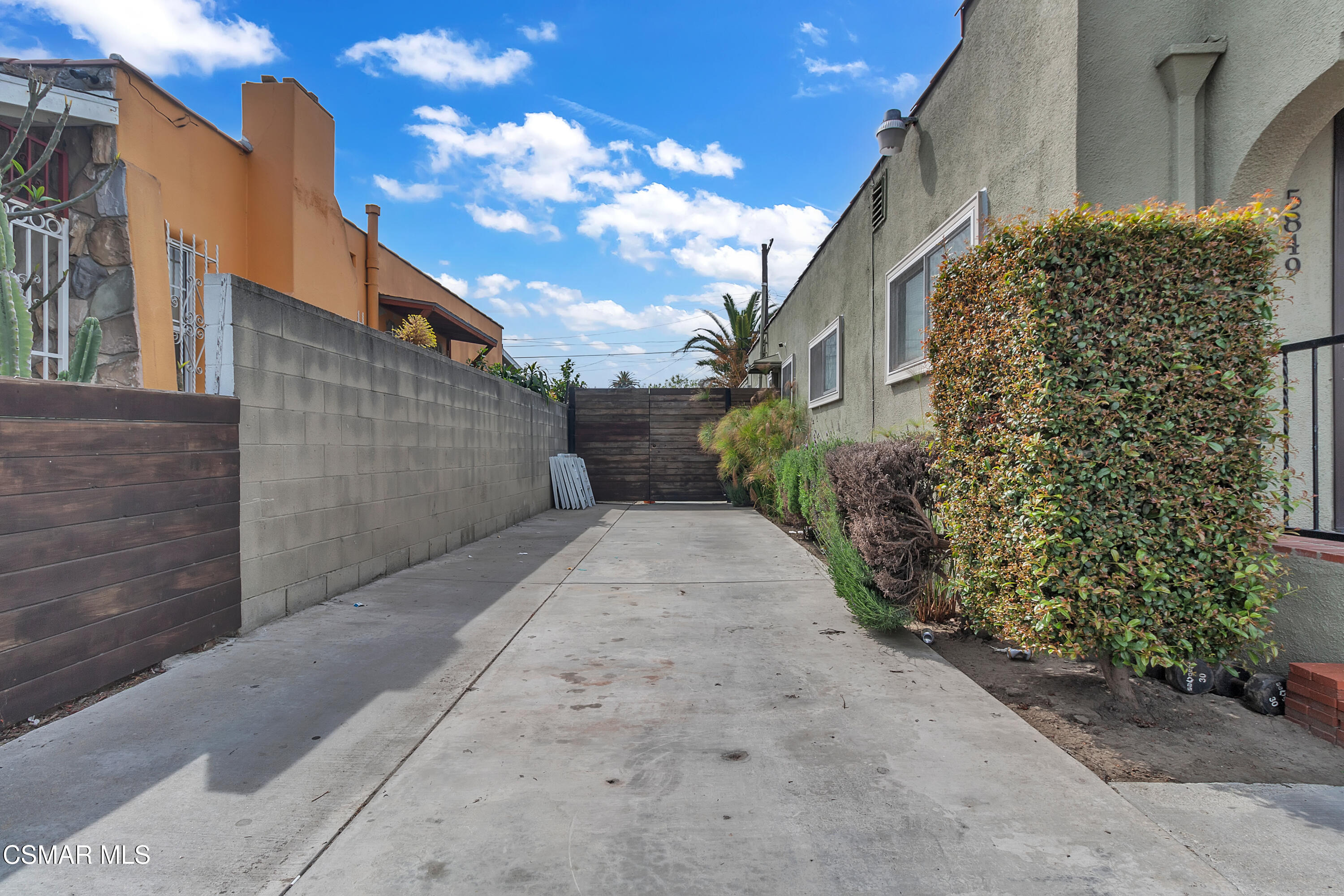 5847 S Wilton Place, 5849