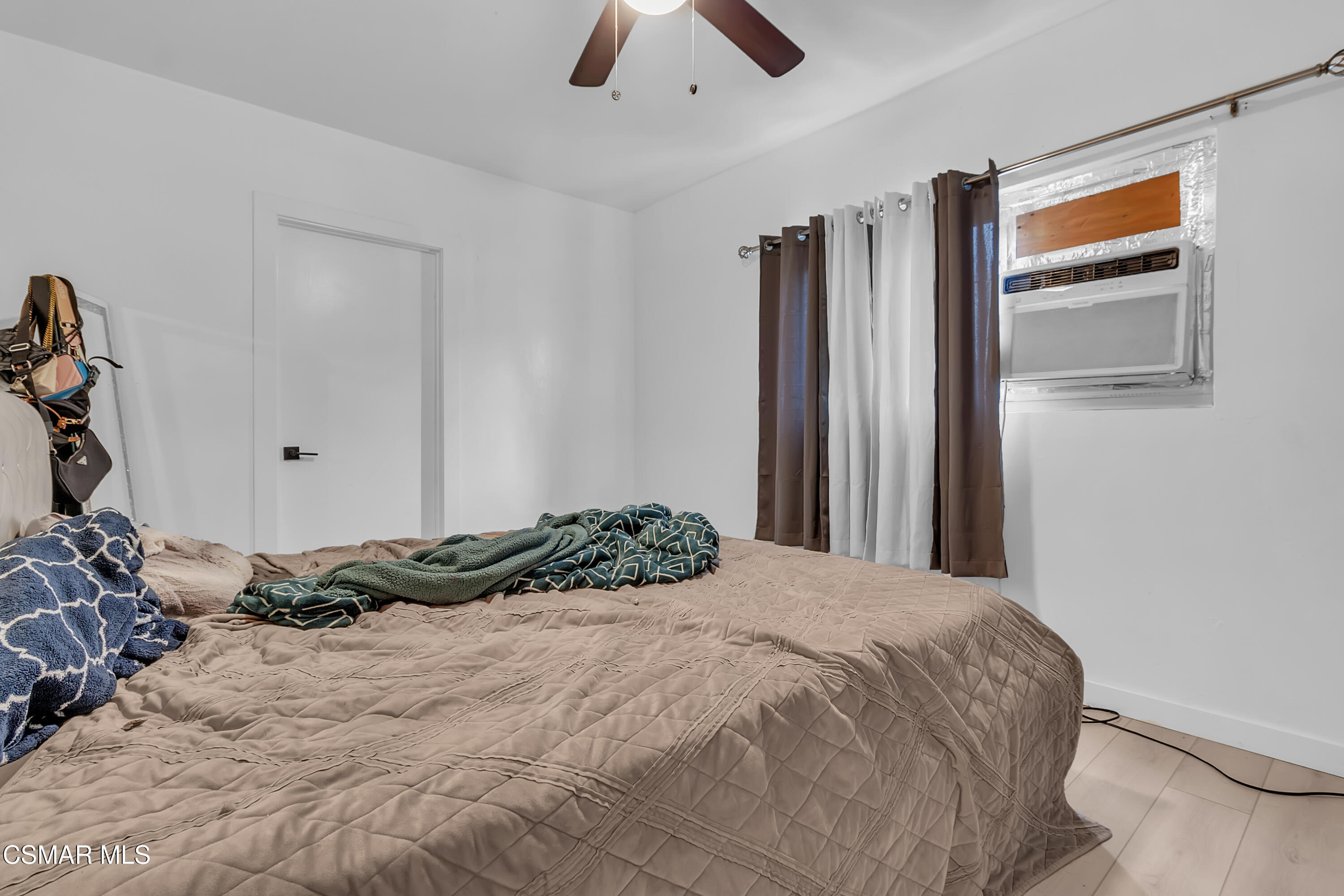 5847 S Wilton Place, 5849