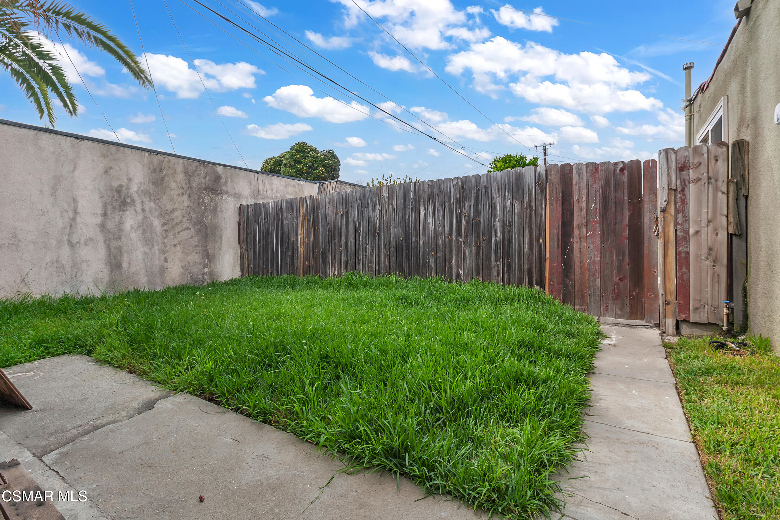 5847 S Wilton Place, 5849