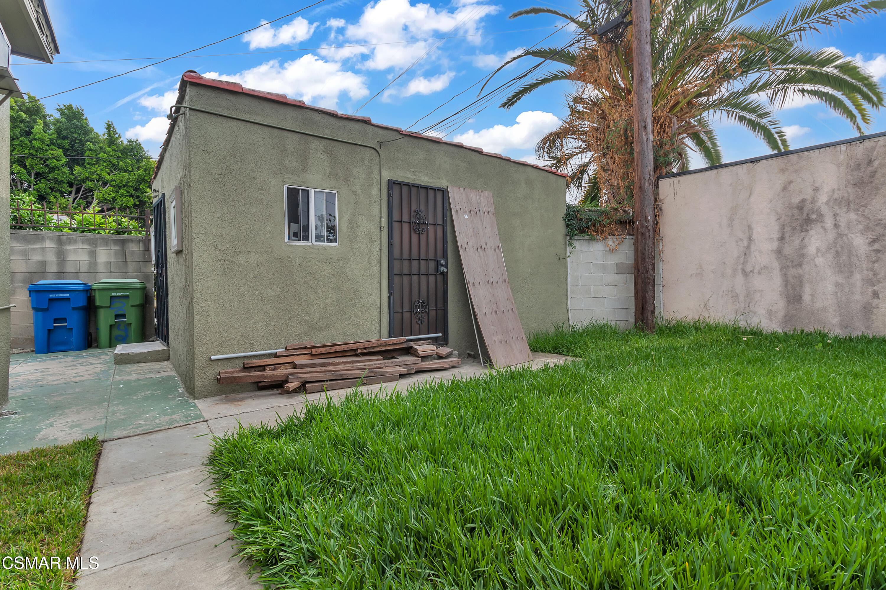 5847 S Wilton Place, 5849