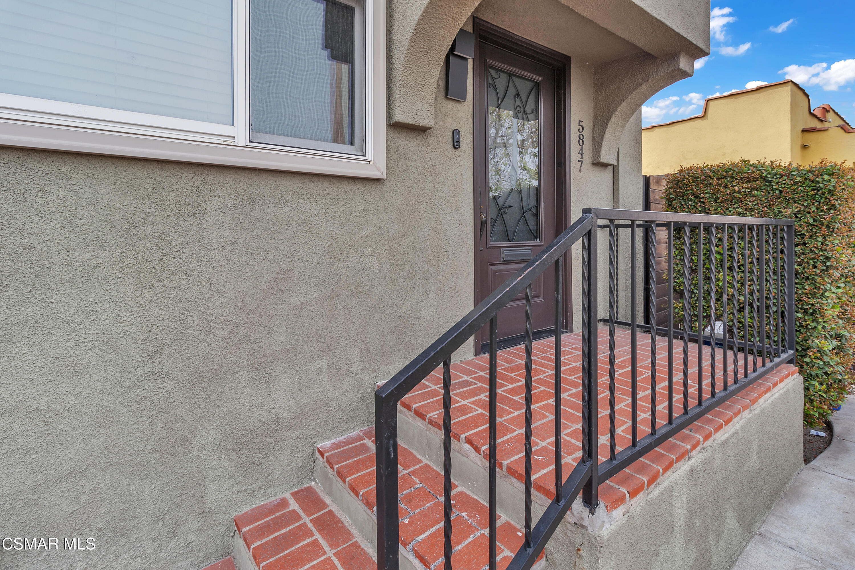 5847 S Wilton Place, 5849