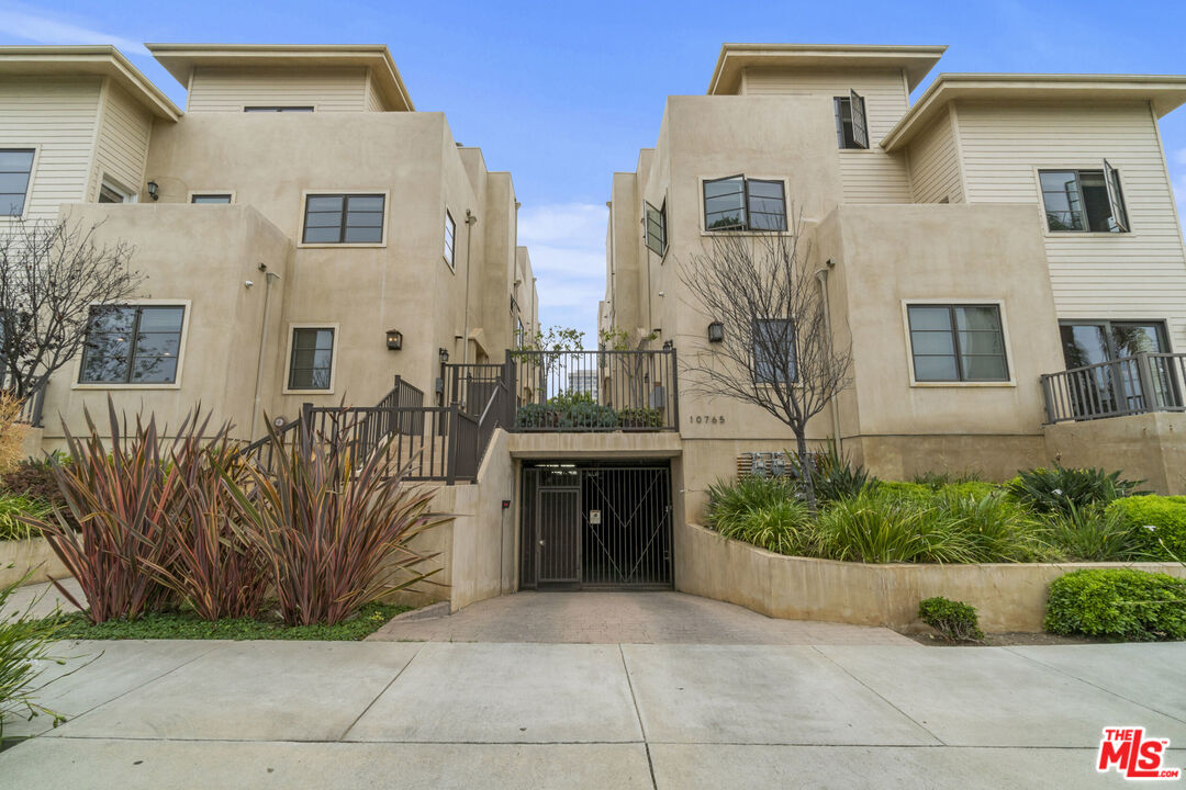 10765 Wilkins AVE Unit: 1