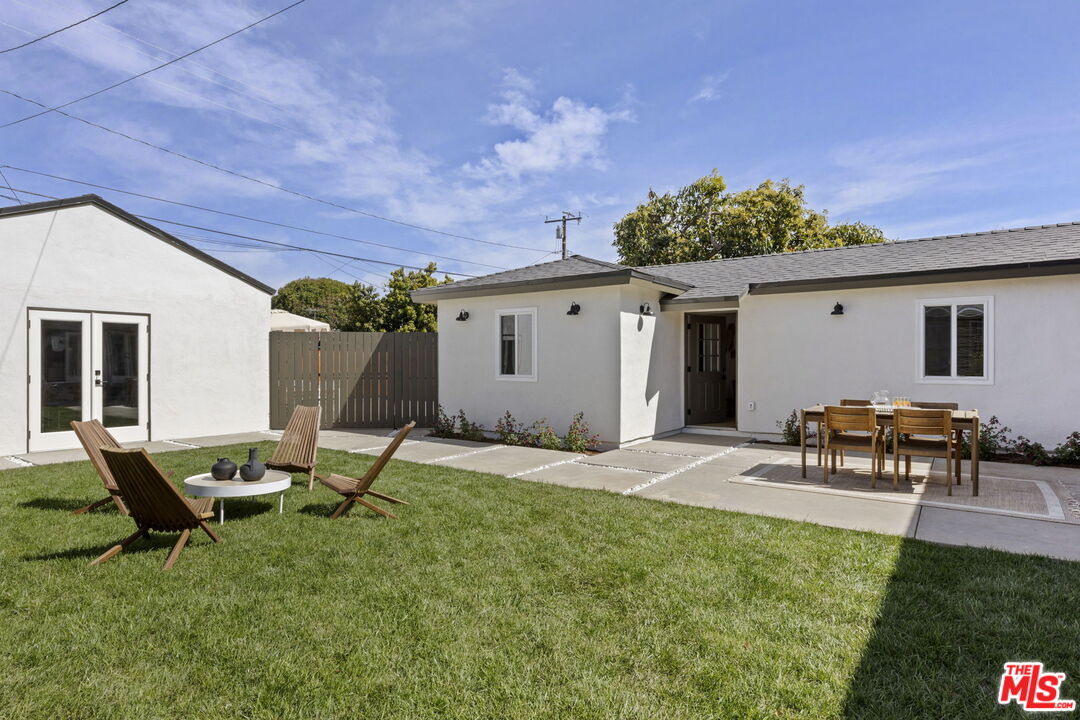 3908 Bentley Ave