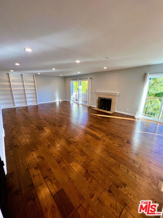 1122 10th St Unit: 4